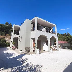 Ioannou Νέος Μαρμαράς