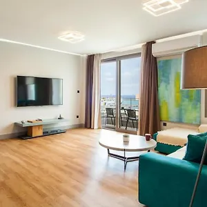 Minimal Loft Art With Sea View Over Harbour Ηράκλειο Κρήτης
