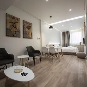 https://ornament-suites-nilie-hospitality-mgmt.hotels-of-thessaloniki.com